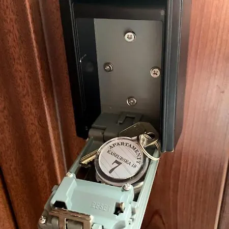 Slupski Premium A6 - - Dwie Sypialnie Dwa Podwojne Lozka - - Salon Z Balkonem Widok Aneks Kuchenny - - Wifi Netflix Smart Tv50 - - Wysoka Jakosc Za Niska Cene - - Zapraszamy (adults Only) Apartment